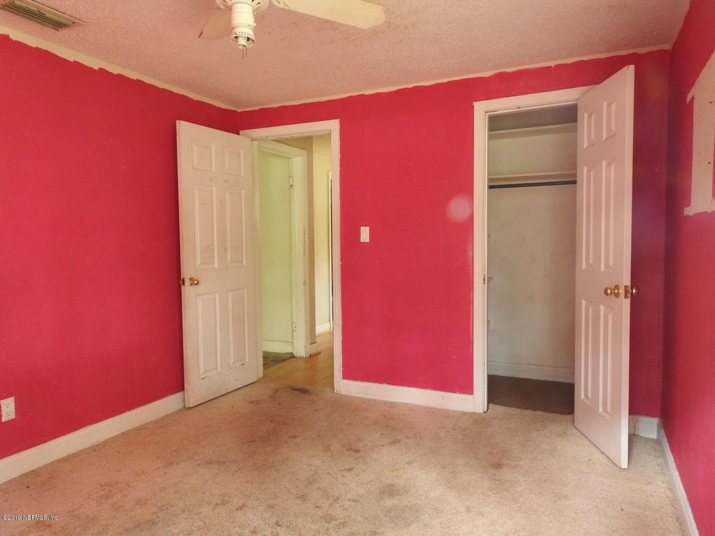 4238 Springwood Road Jacksonville, FL 32207 - Photo 7 of 19 a view of empty room