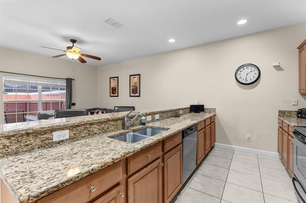 8974 California Palm Road Kissimmee, FL 34747 - Photo 15 of 62