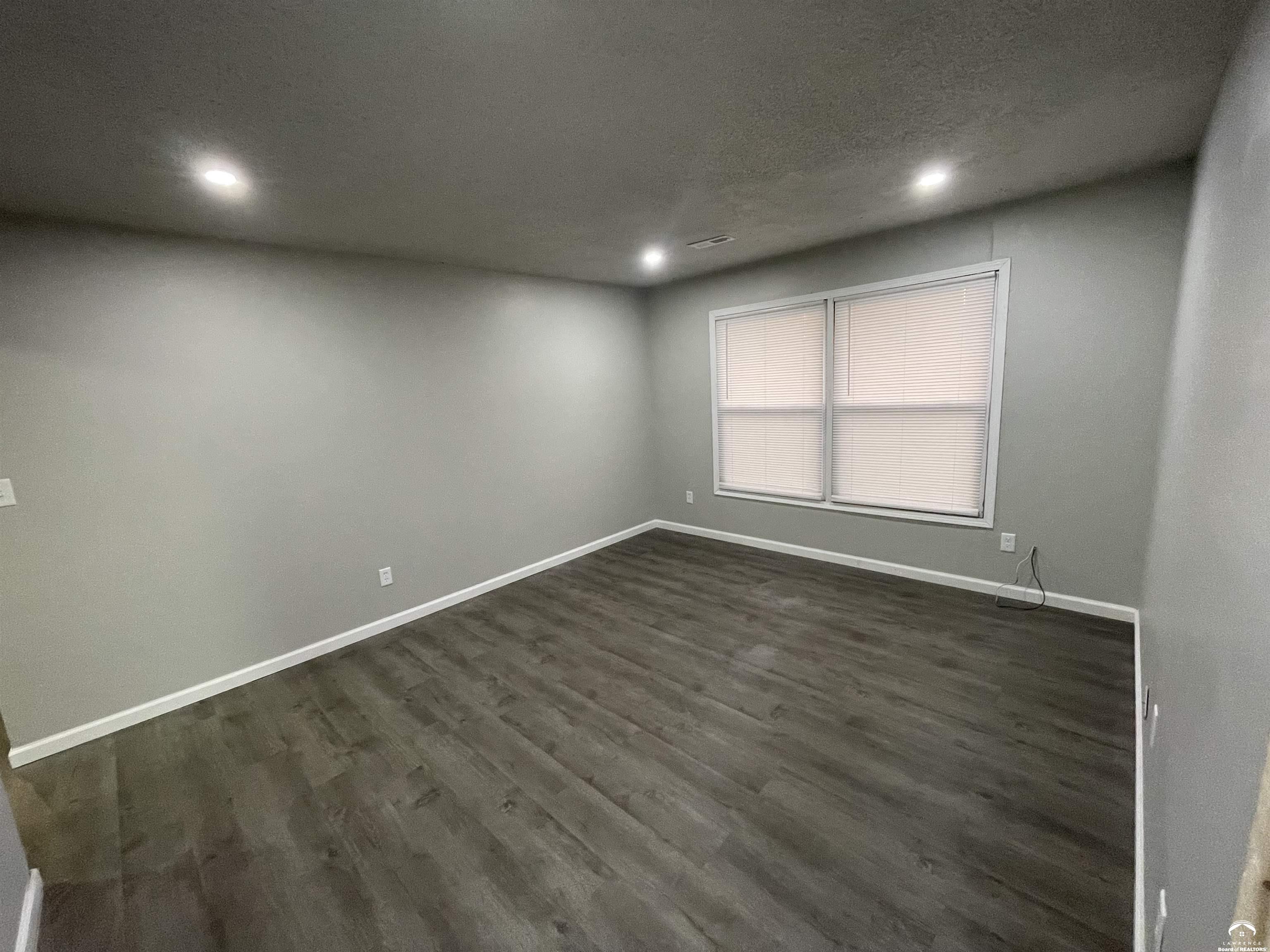 3226 Cardinal Drive Lawrence, KS 66049 - Photo 4 of 14