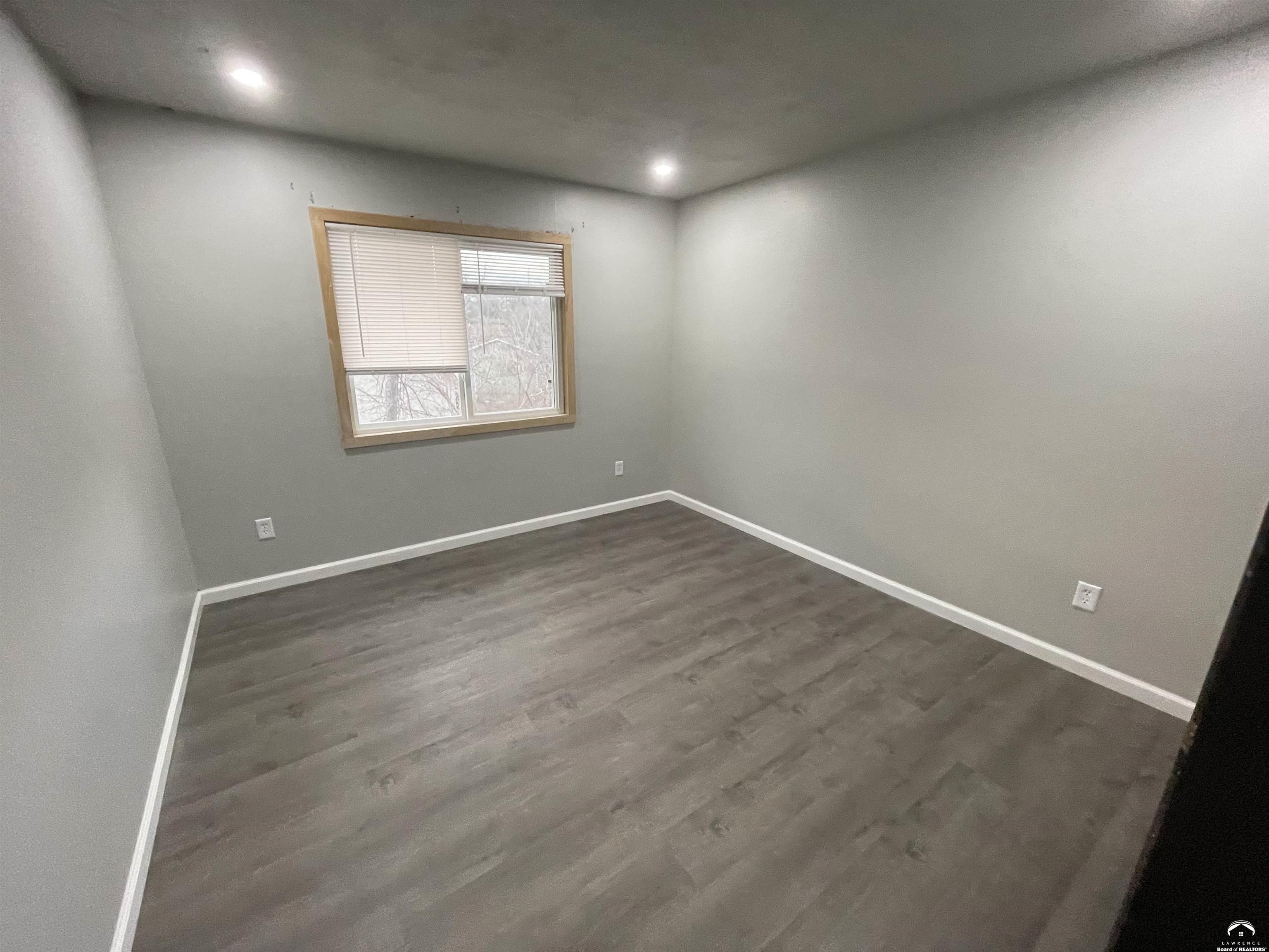 3226 Cardinal Drive Lawrence, KS 66049 - Photo 8 of 14