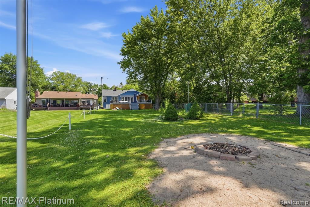 1612 South Hughes Road Brighton, MI 48114 - Photo 25 of 53