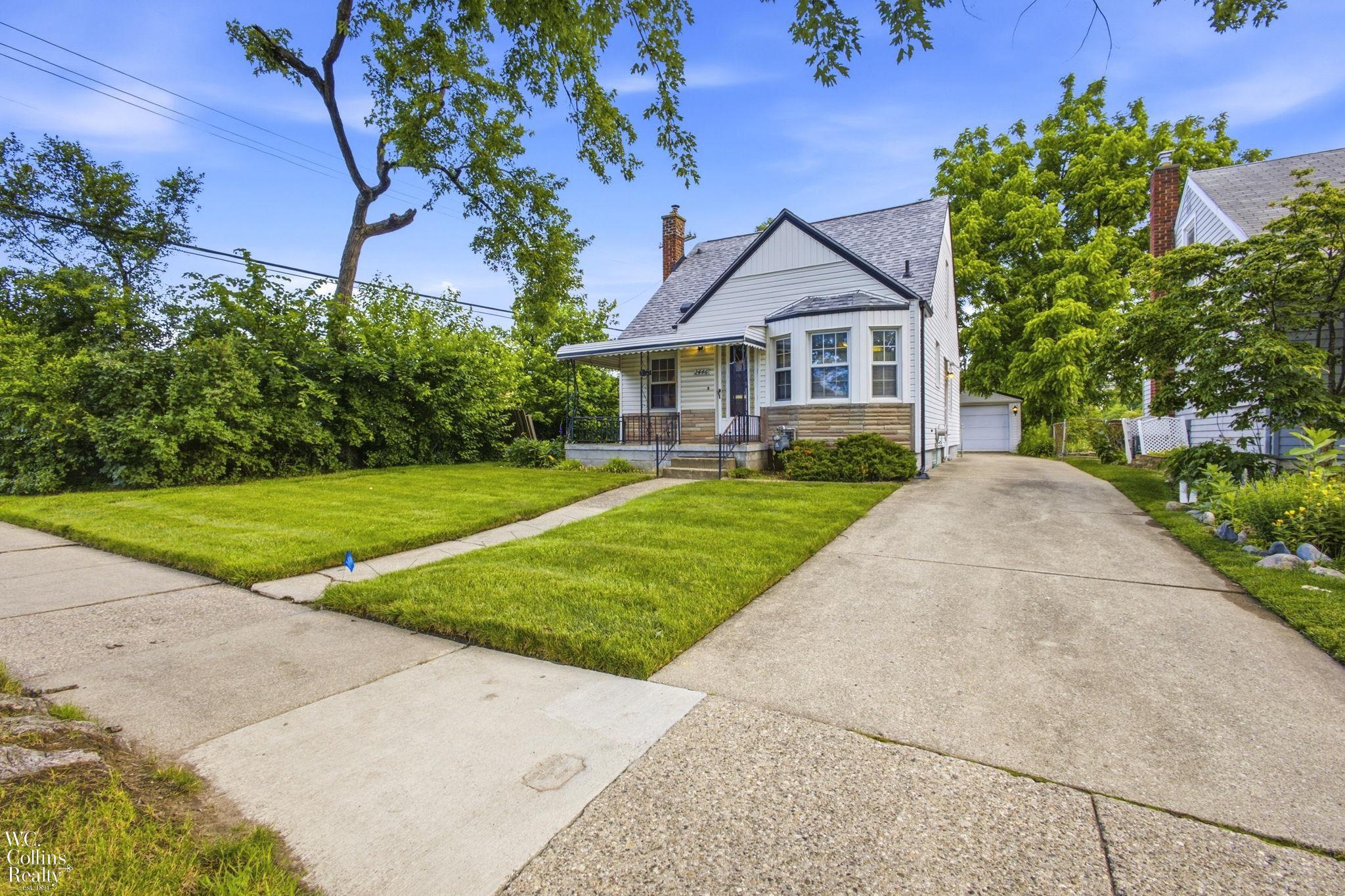 2446 Harvard Road Berkley, MI 48072 - Photo 4 of 33