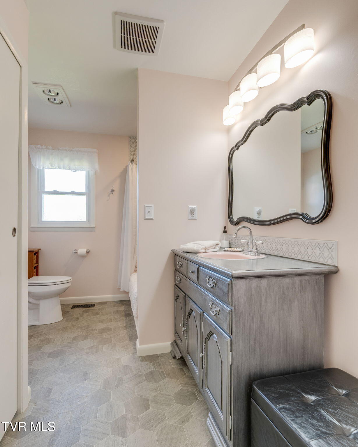 226 Boonesboro Road Gray, TN 37615 - Photo 33 of 62 032