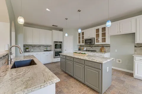 $1,175,000 | 12409 Cascade Caverns Trail, Austin, TX 78739