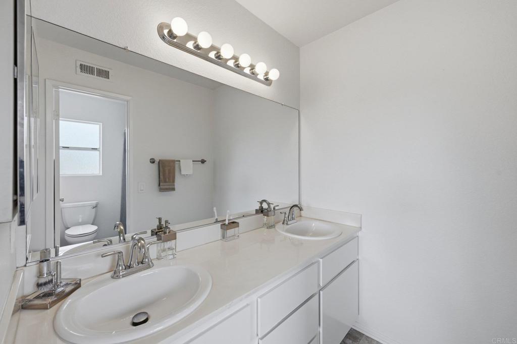 2633 Regent Road Carlsbad, CA 92010 - Photo 12 of 28