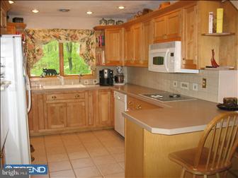 1553 Evans Road Pottstown, PA 19465 - Photo 2 of 6 Kitchen