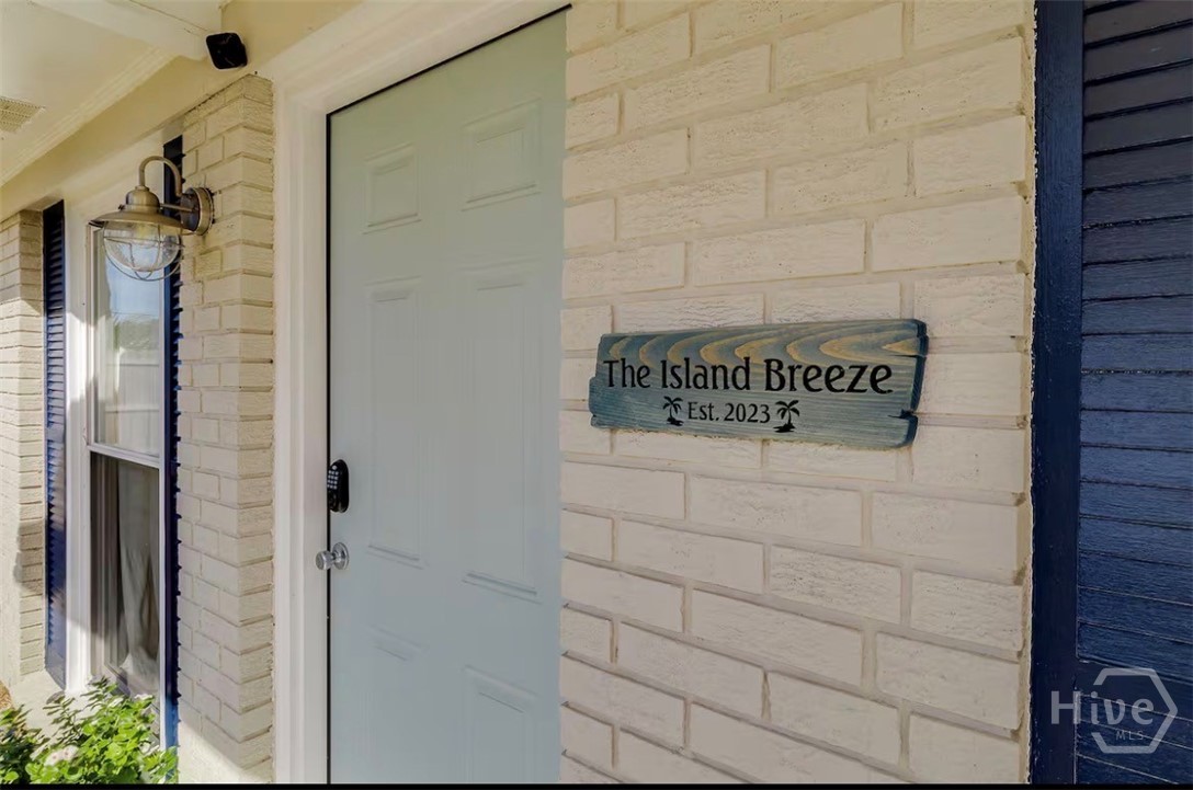 4 Ossabaw Road Savannah, GA 31410 - Photo 3 of 24