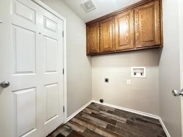 a view of a closet area