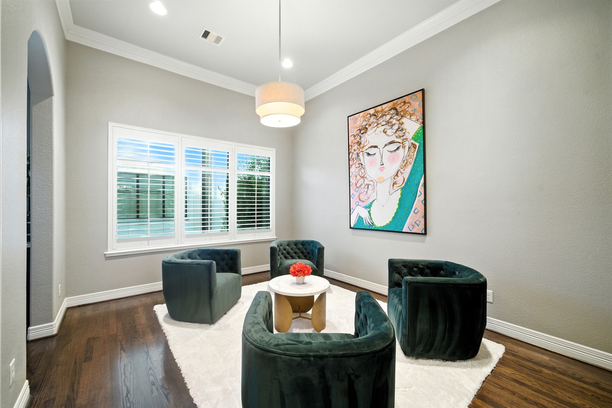 803 Bomar Street, Unit A Houston, TX 77006 - Photo 16 of 39 a living room with furniture and a window