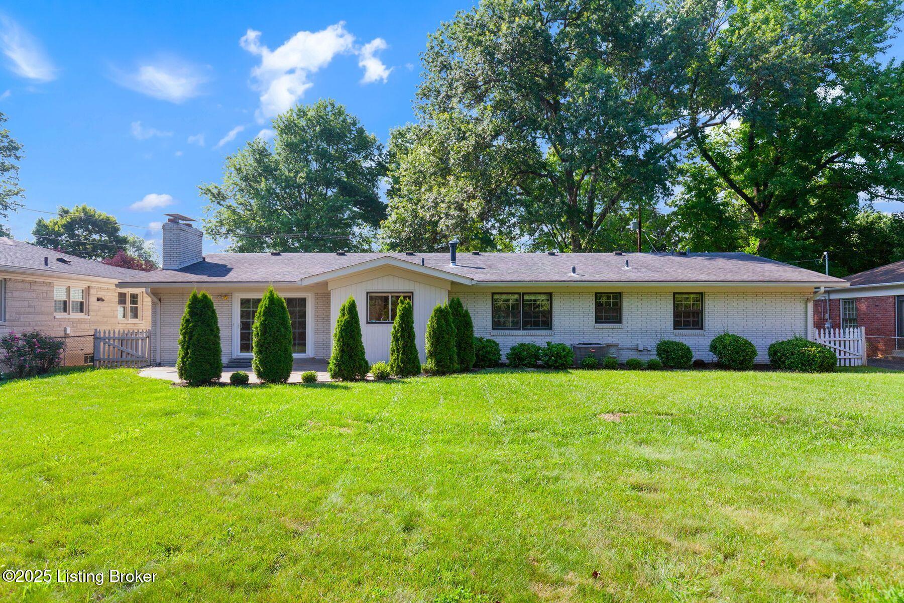 3215 Dundee Road Louisville, KY 40205 - Photo 5 of 47 photo_online_005