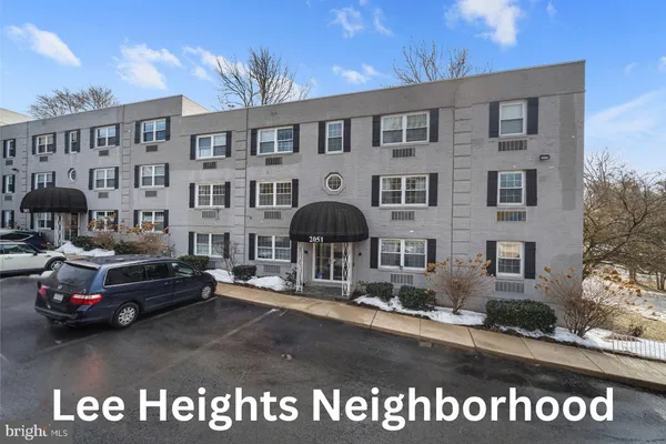 $299,900 | 2051 North Woodstock Street, Unit 201, Arlington, VA 22207