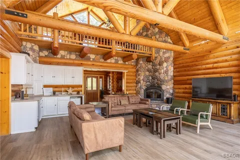 $1,495,000 | 125 Starvation Flats Road, Big Bear Lake, CA 92315