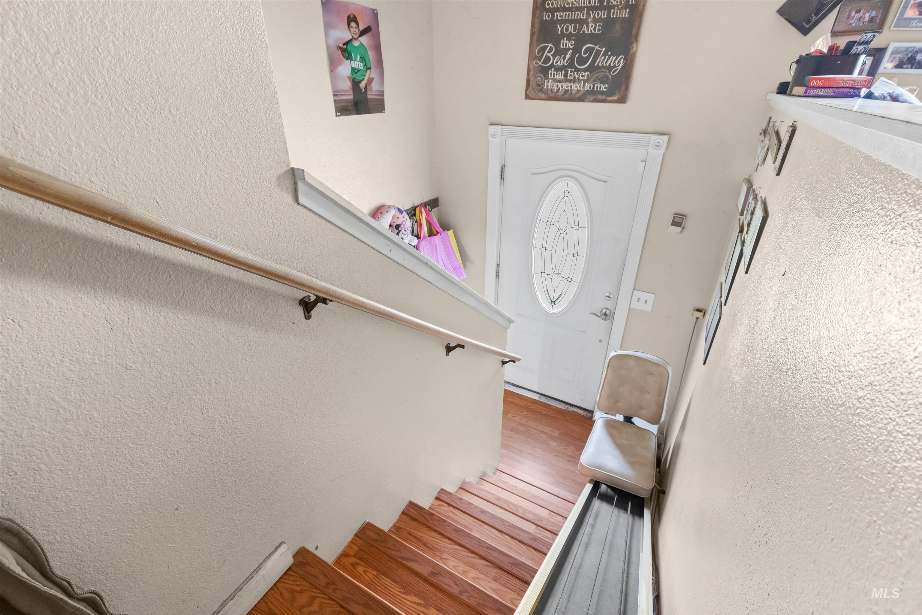 2460 State Street Pomeroy, WA 99347 - Photo 10 of 18 Stairs