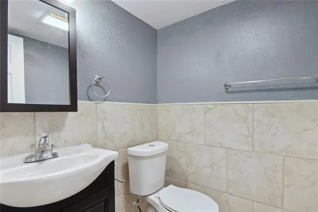 $2,199 | 633-635 Farmington Place, Gretna, LA 70056