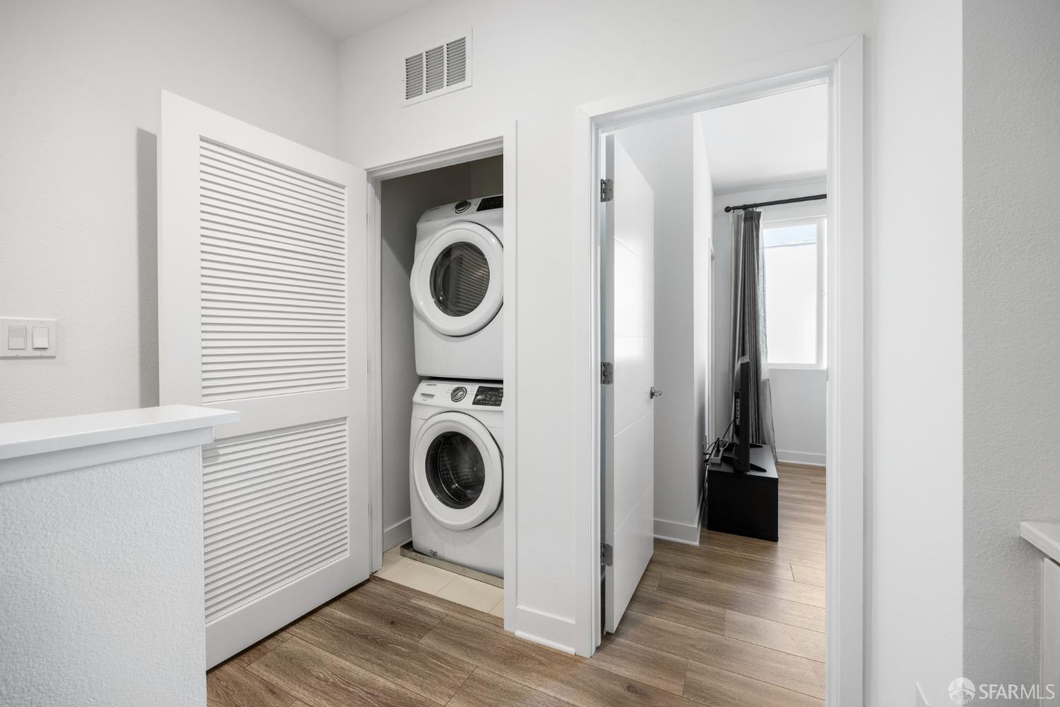 178 Uptown Circle Oakland, CA 94607 - Photo 11 of 17