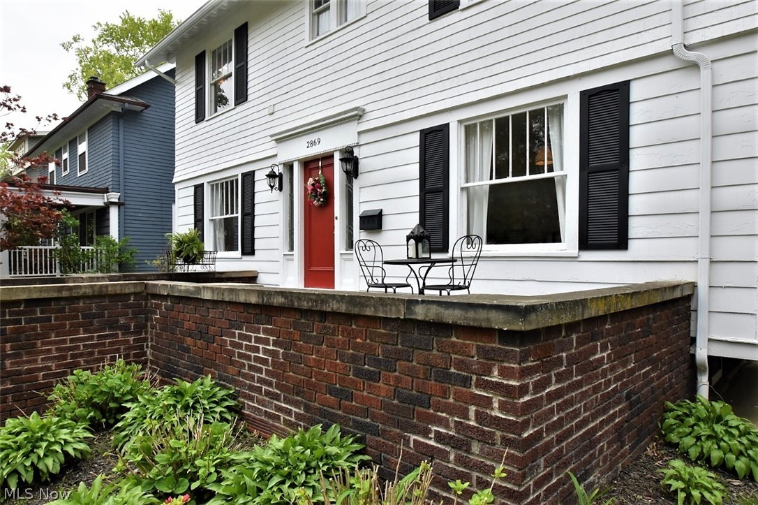 2869 Scarborough Road Cleveland, OH 44118 - Photo 2 of 25 Gallery Image 2