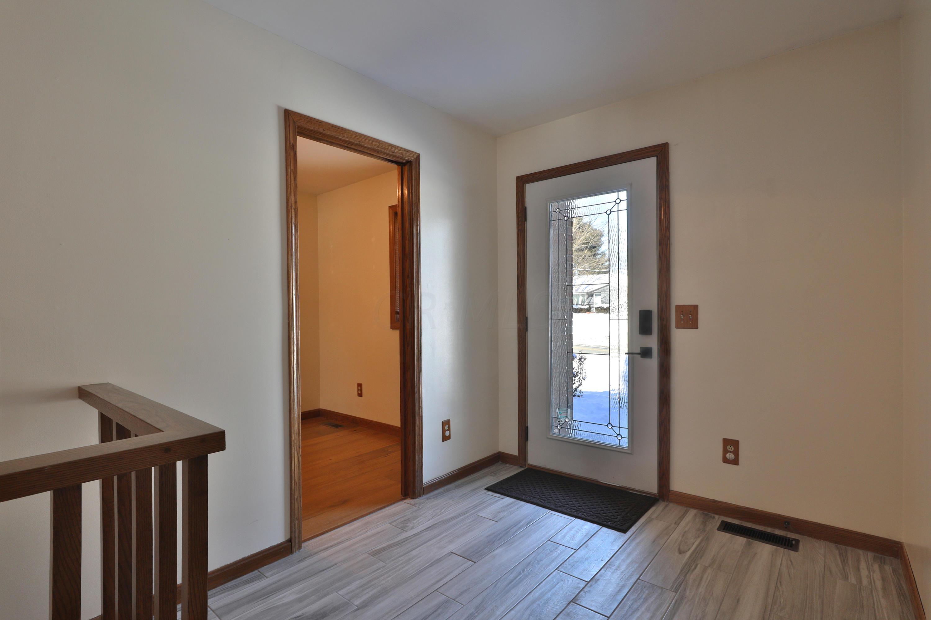8140 Lewis Center Road Galena, OH 43021 - Photo 3 of 57 Gallery Image 3
