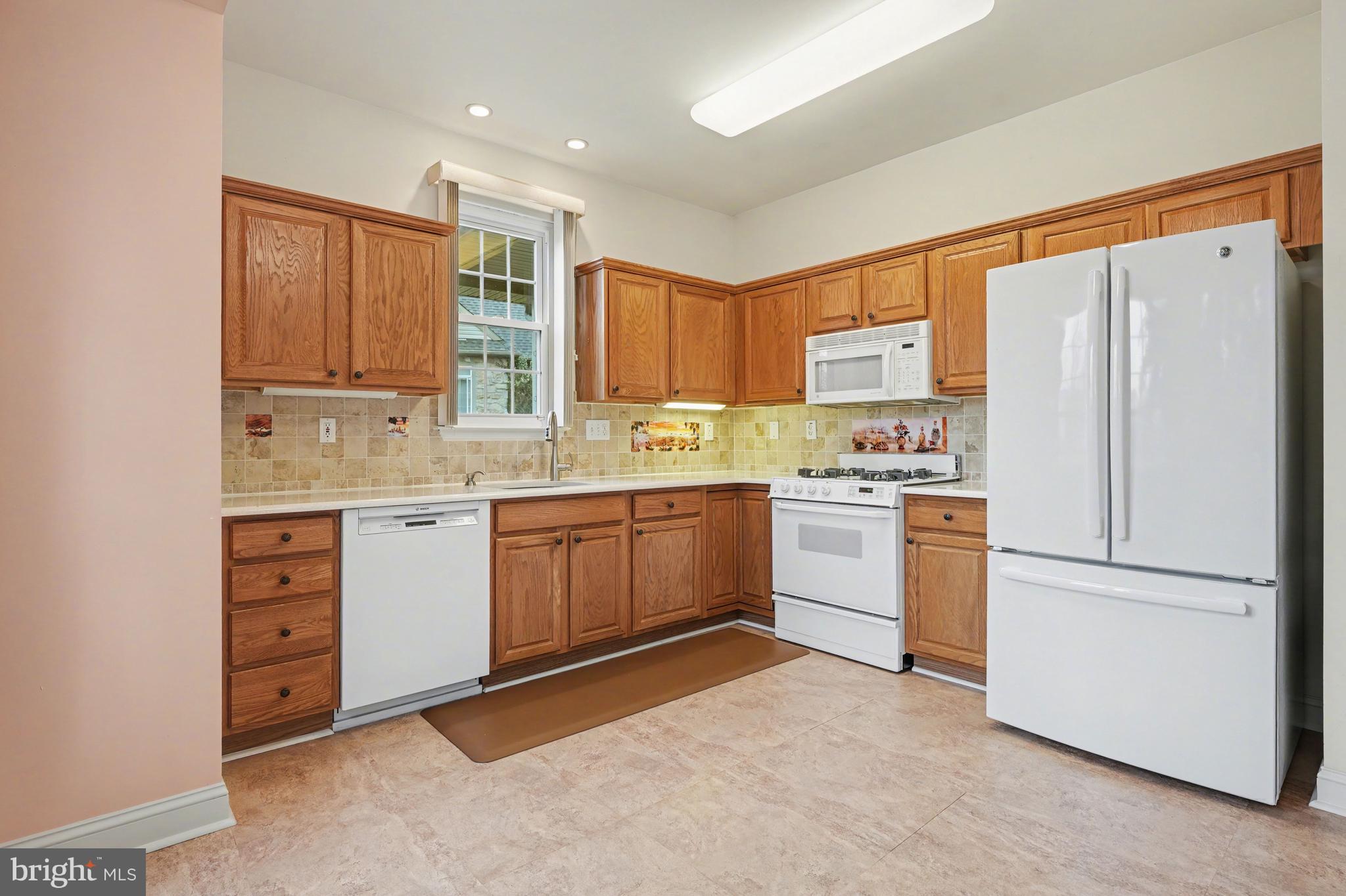 1621 Yorktown Road, Unit 50 Jamison, PA 18929 - Photo 21 of 50 Kitchen