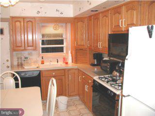1128 Chesworth Road Philadelphia, PA 19115 - Photo 5 of 6