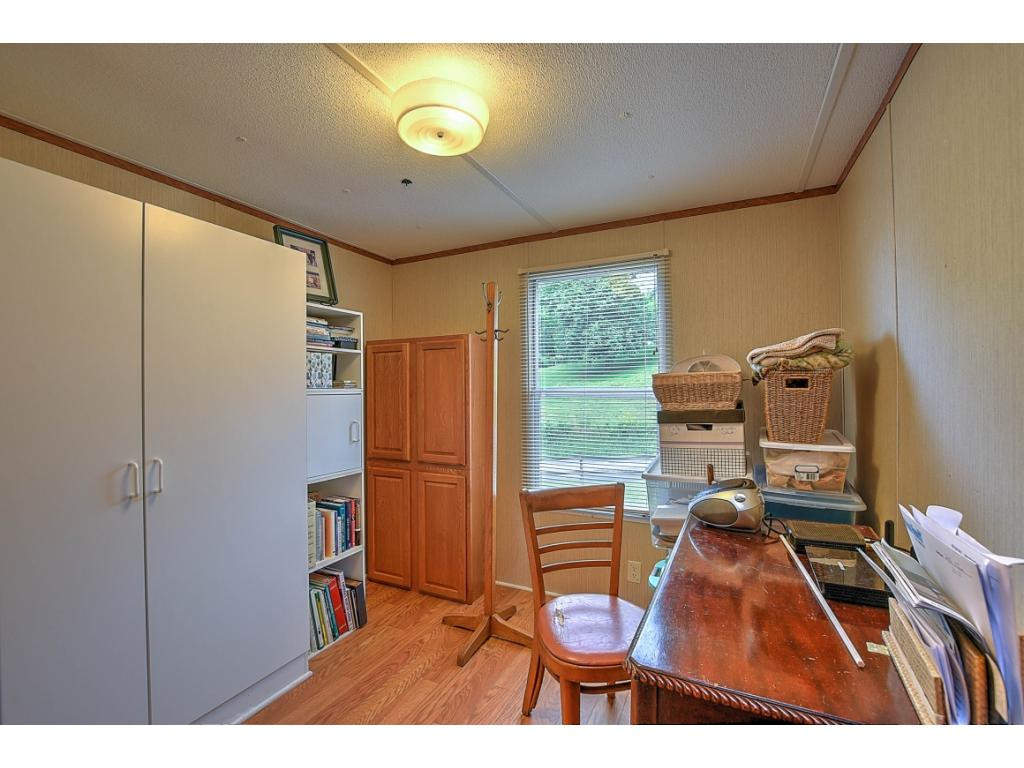 166 Fitzsimmons Hill Road Elizabethton, TN 37643 - Photo 11 of 18 Photo 11