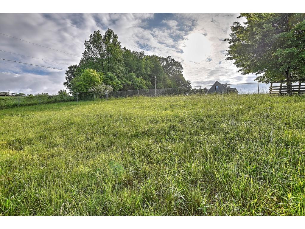 166 Fitzsimmons Hill Road Elizabethton, TN 37643 - Photo 14 of 18 Photo 14