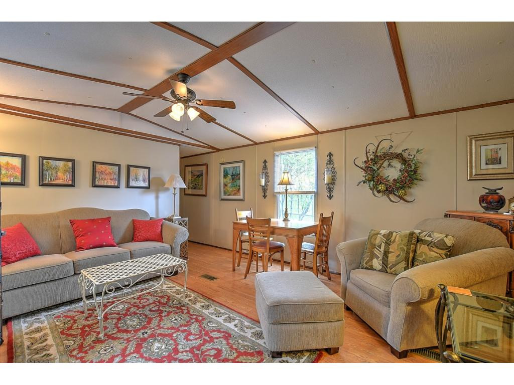 166 Fitzsimmons Hill Road Elizabethton, TN 37643 - Photo 3 of 18 Photo 3