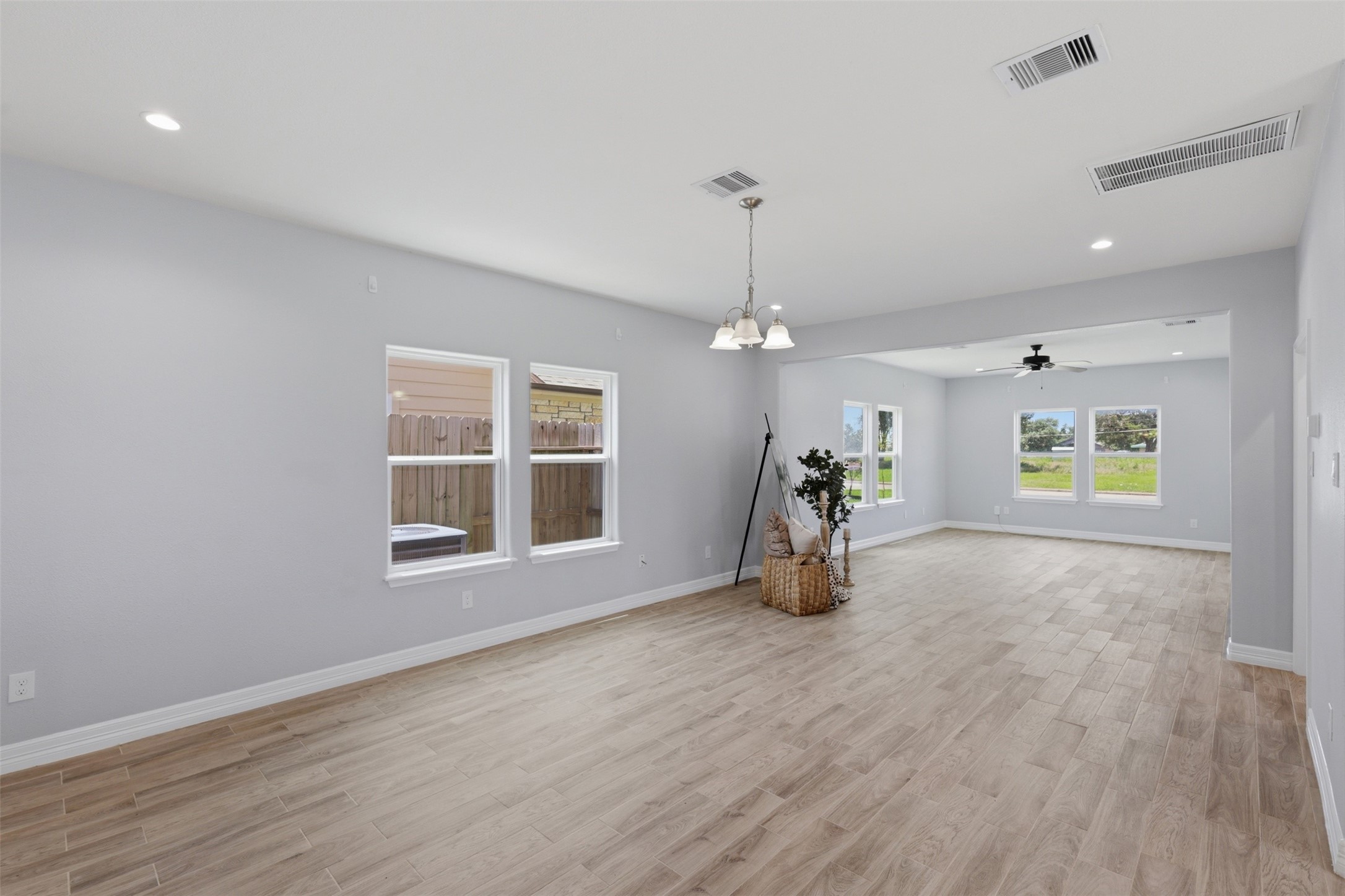 249 Mc Dade Street Hempstead, TX 77445 - Photo 6 of 38