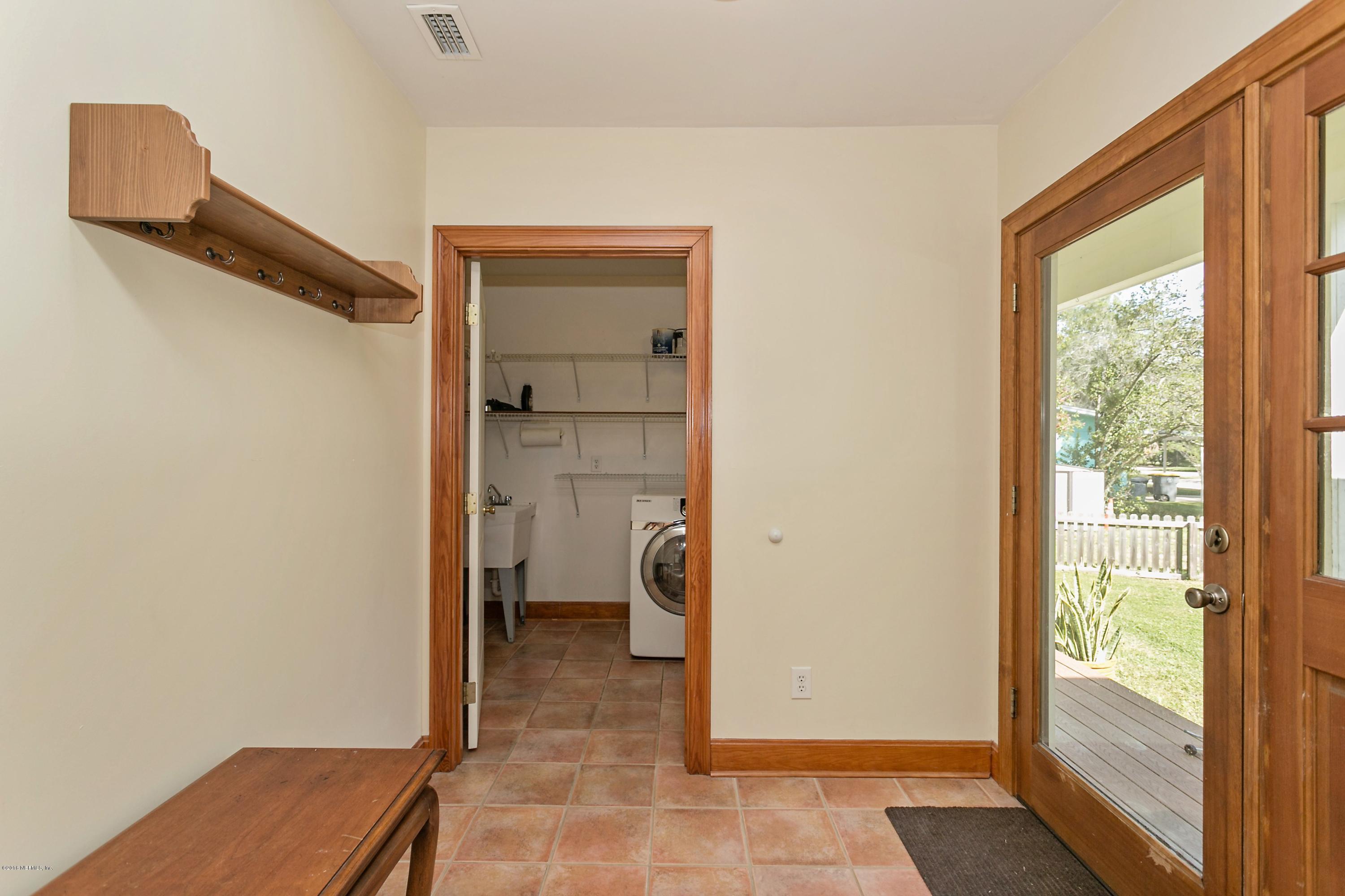 2233 Guilford Road Jacksonville, FL 32207 - Photo 11 of 23 011_Mud Room