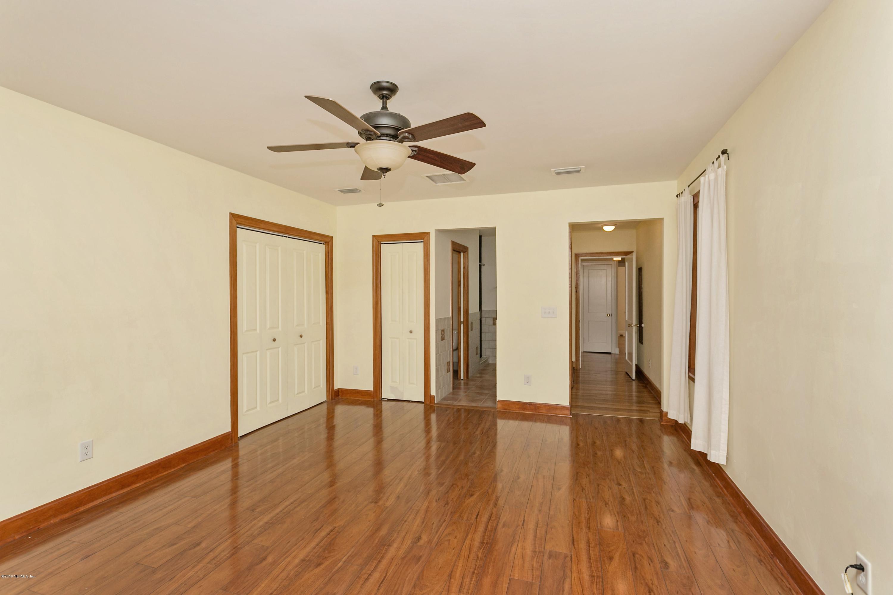 2233 Guilford Road Jacksonville, FL 32207 - Photo 14 of 23 014_Master Bedroom