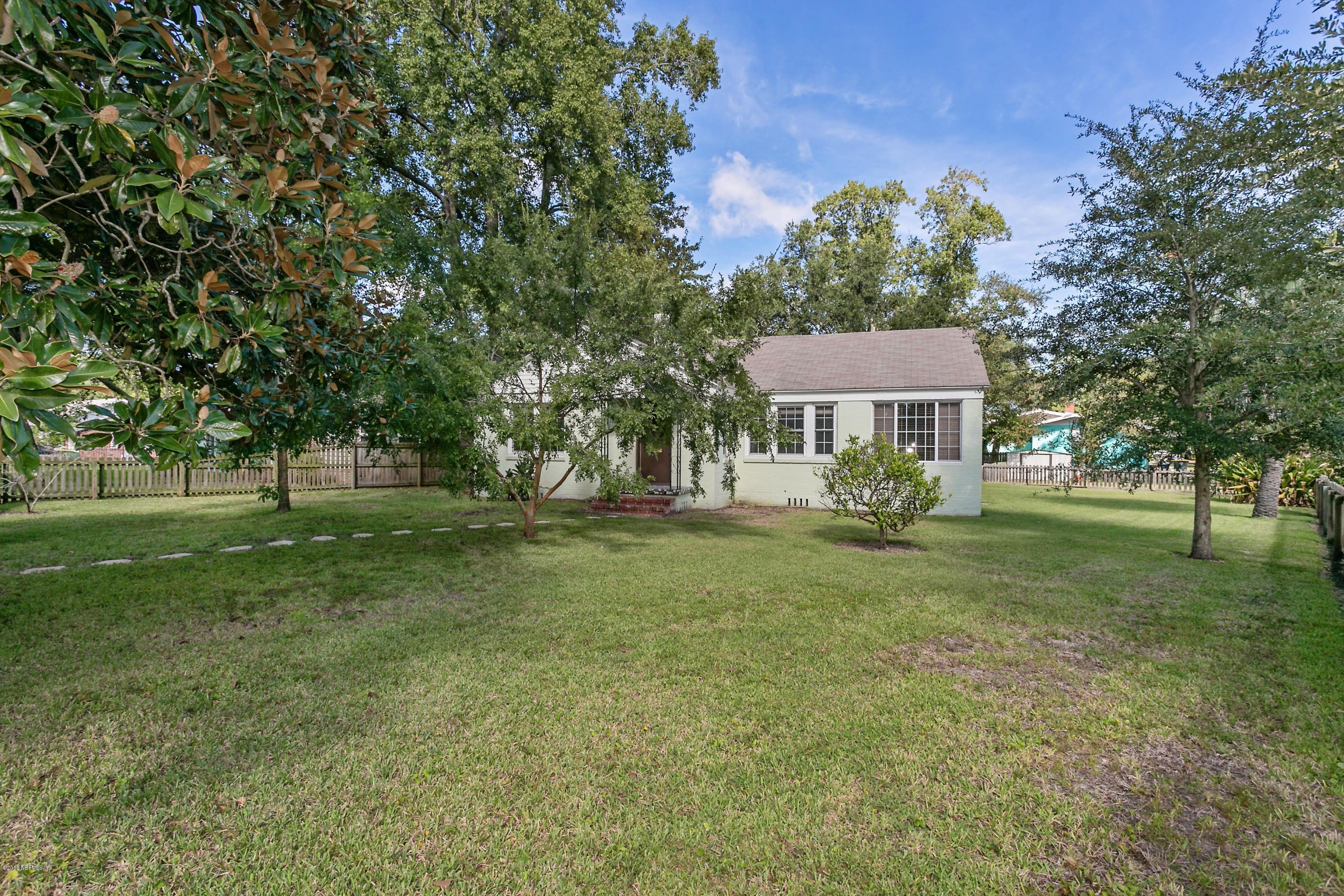 2233 Guilford Road Jacksonville, FL 32207 - Photo 23 of 23 023_Front Yard