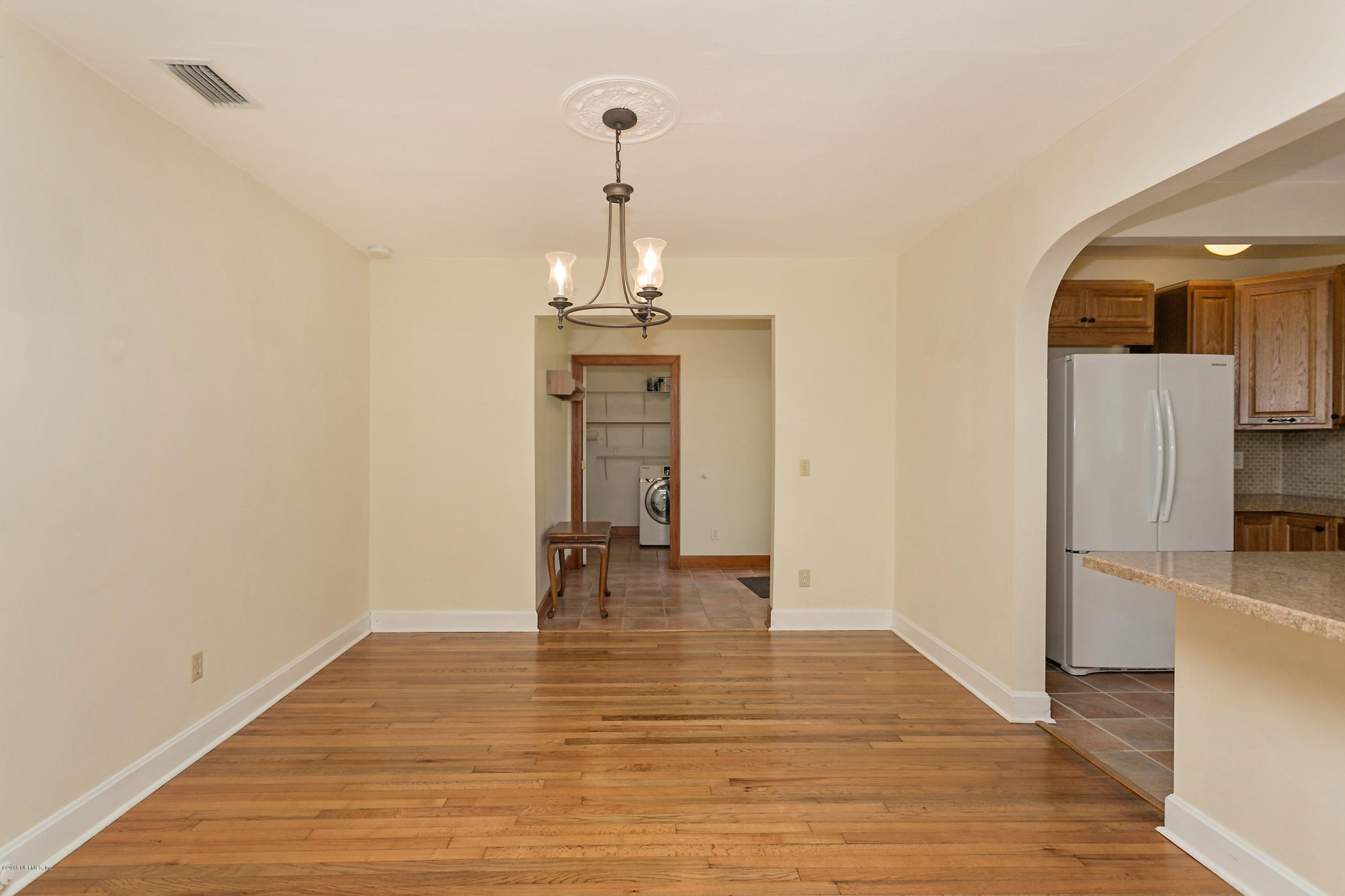 2233 Guilford Road Jacksonville, FL 32207 - Photo 9 of 23 009_Dining Room