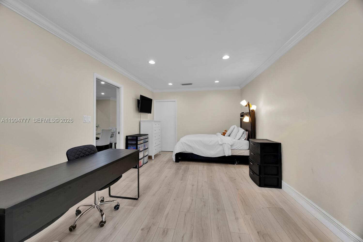 11401 Southwest 81st Road Pinecrest, FL 33156 - Photo 13 of 23