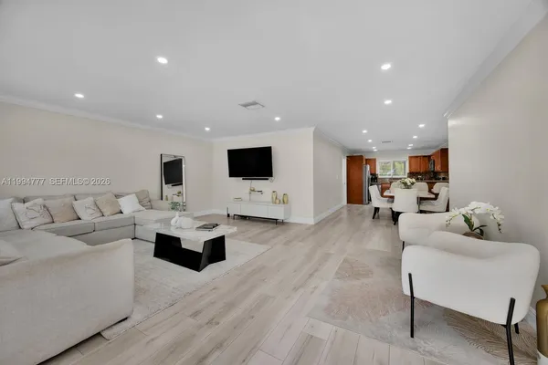 $4,300 | 11401 Southwest 81st Road, Pinecrest, FL 33156