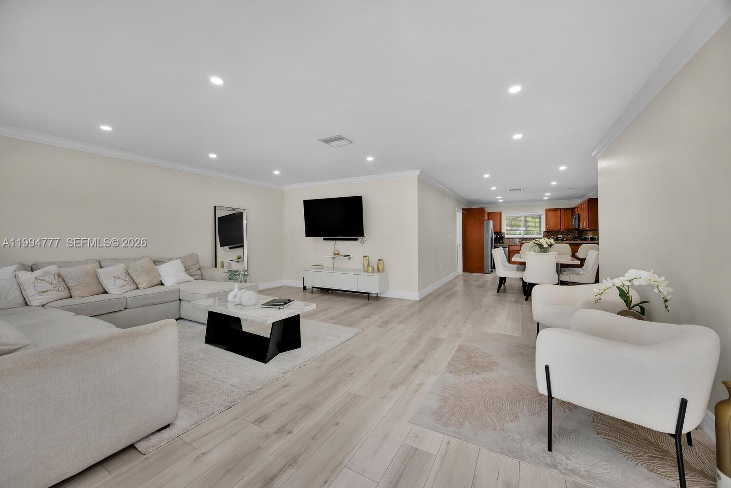 11401 Southwest 81st Road Pinecrest, FL 33156 - Photo 2 of 23