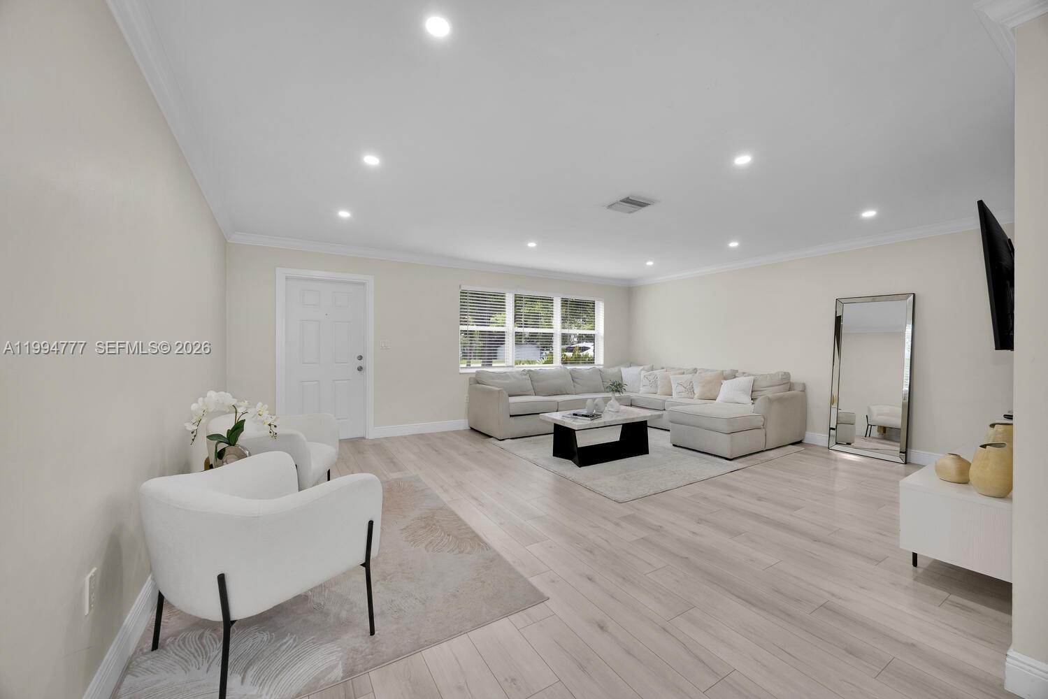 11401 Southwest 81st Road Pinecrest, FL 33156 - Photo 4 of 23