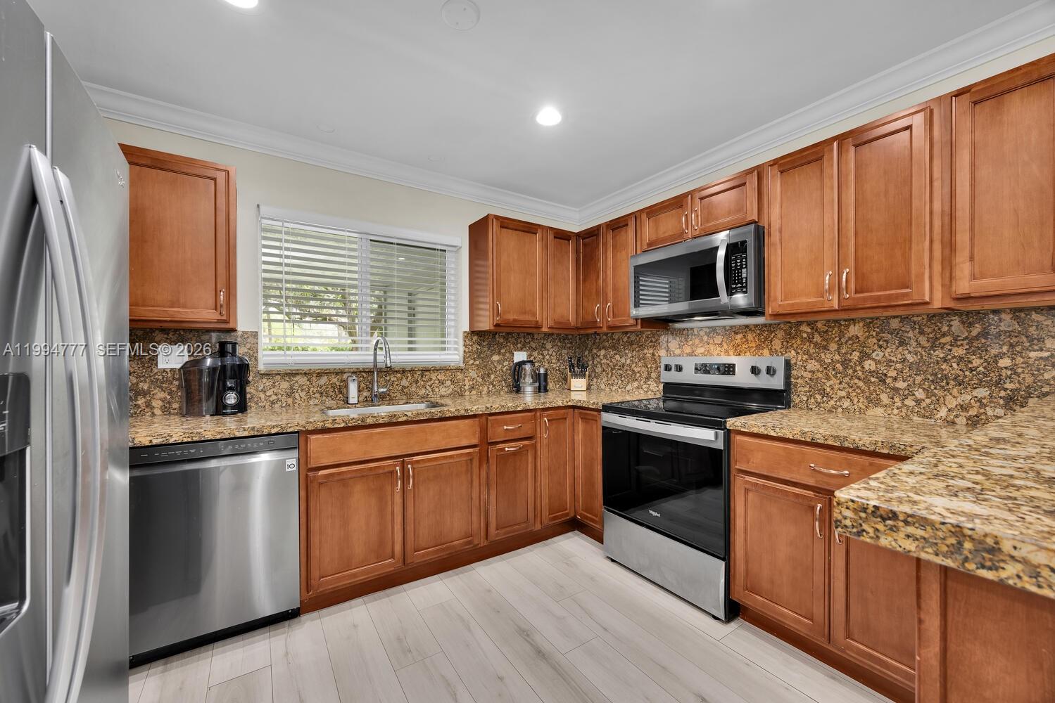 11401 Southwest 81st Road Pinecrest, FL 33156 - Photo 8 of 23