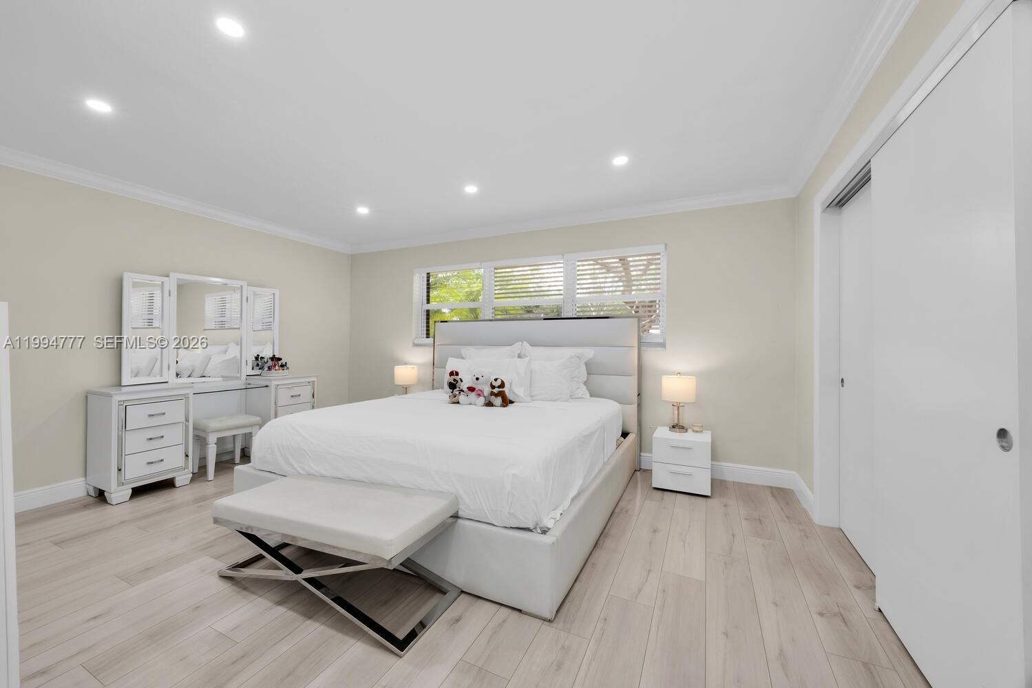 11401 Southwest 81st Road Pinecrest, FL 33156 - Photo 9 of 23