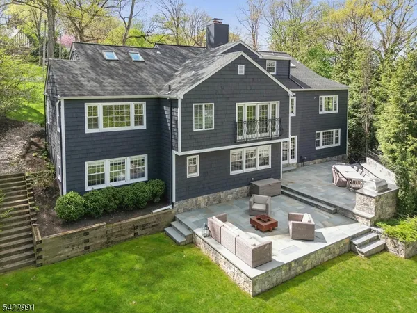 $2,200,000 | 18 Devon Road, Summit, NJ 07901