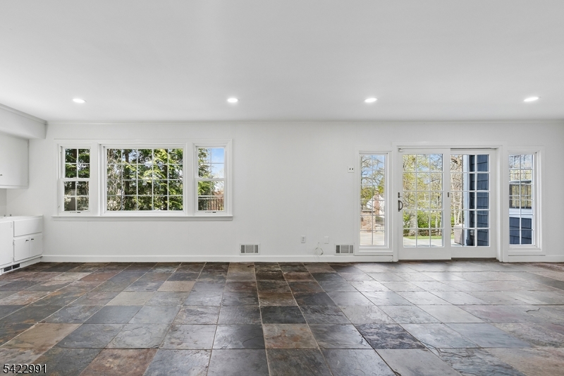 18 Devon Road Summit, NJ 07901 - Photo 25 of 34