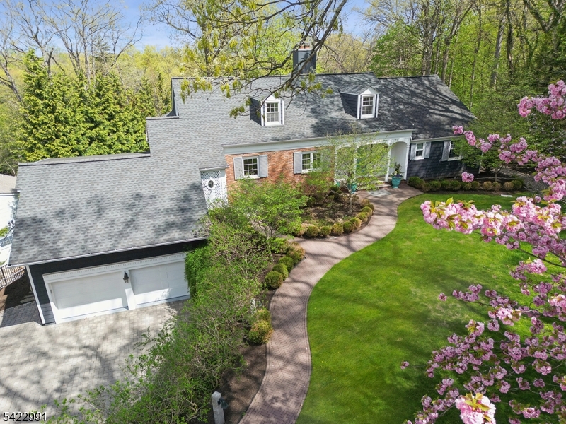 18 Devon Road Summit, NJ 07901 - Photo 3 of 34