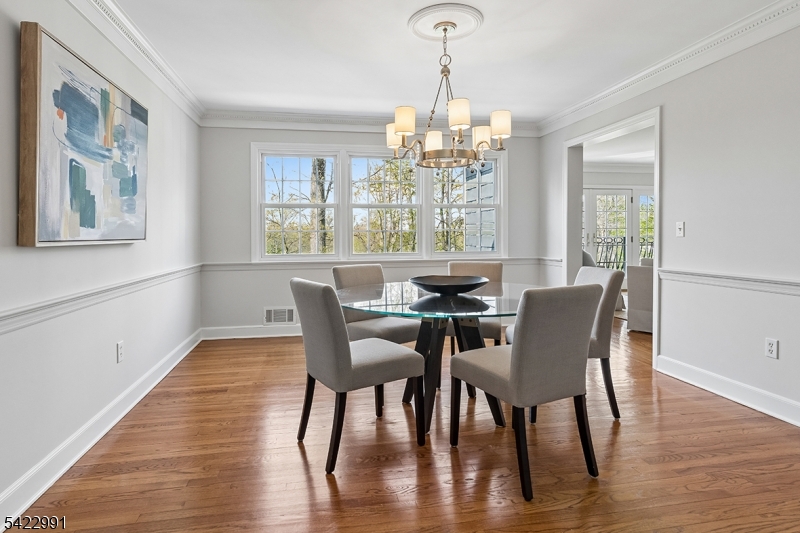 18 Devon Road Summit, NJ 07901 - Photo 8 of 34