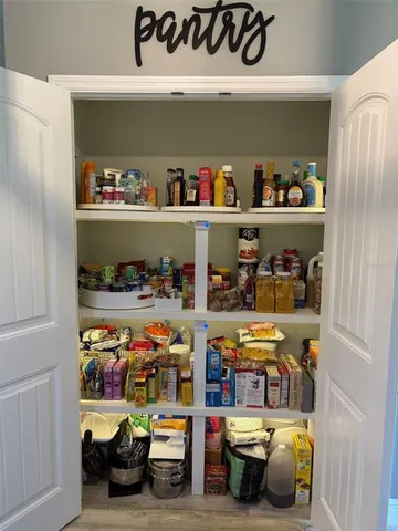 $389,900 | 424 Meadow Green Drive, Davenport, FL 33837