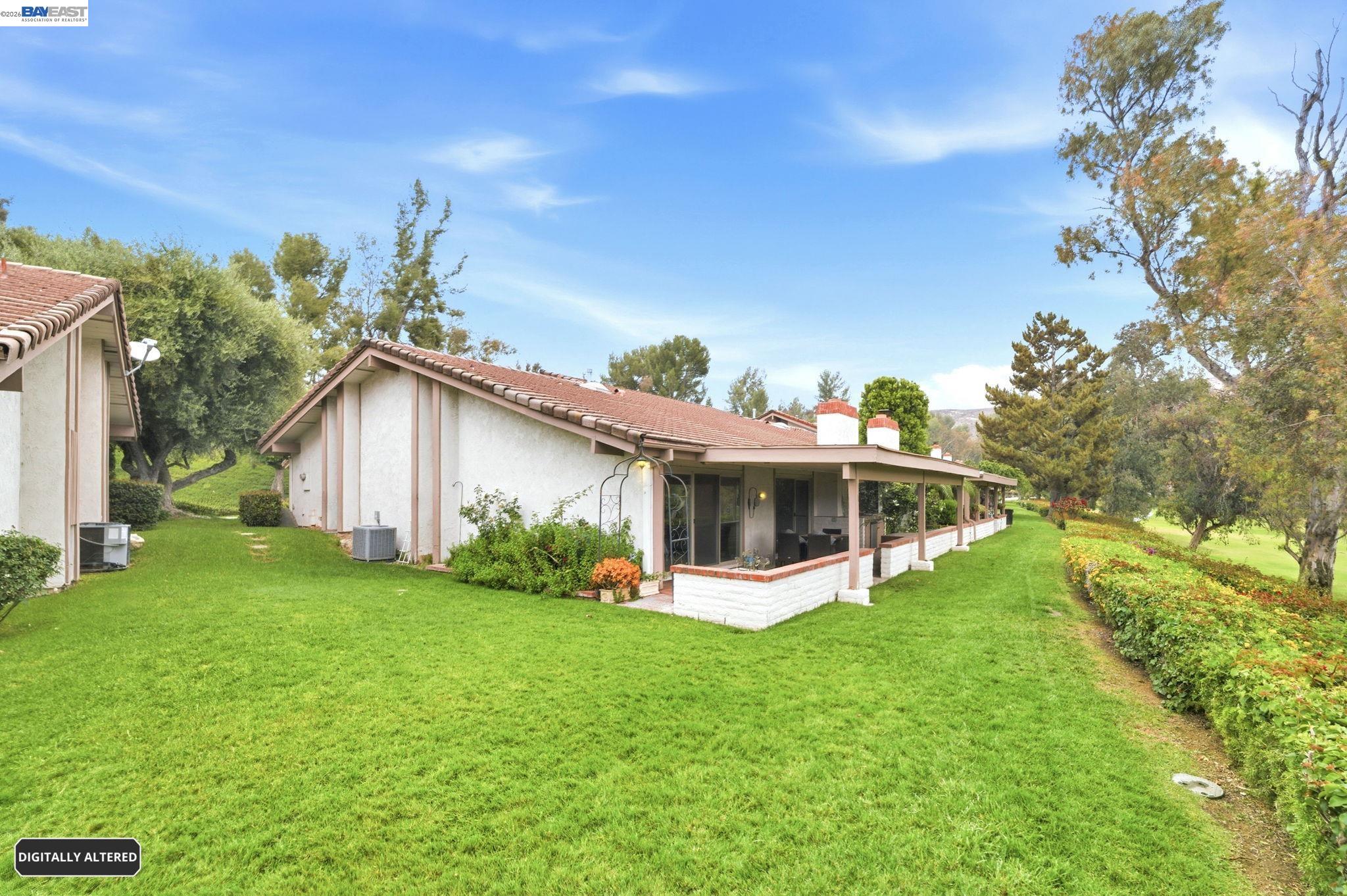 742 Vía Zapata Riverside, CA 92507 - Photo 7 of 53