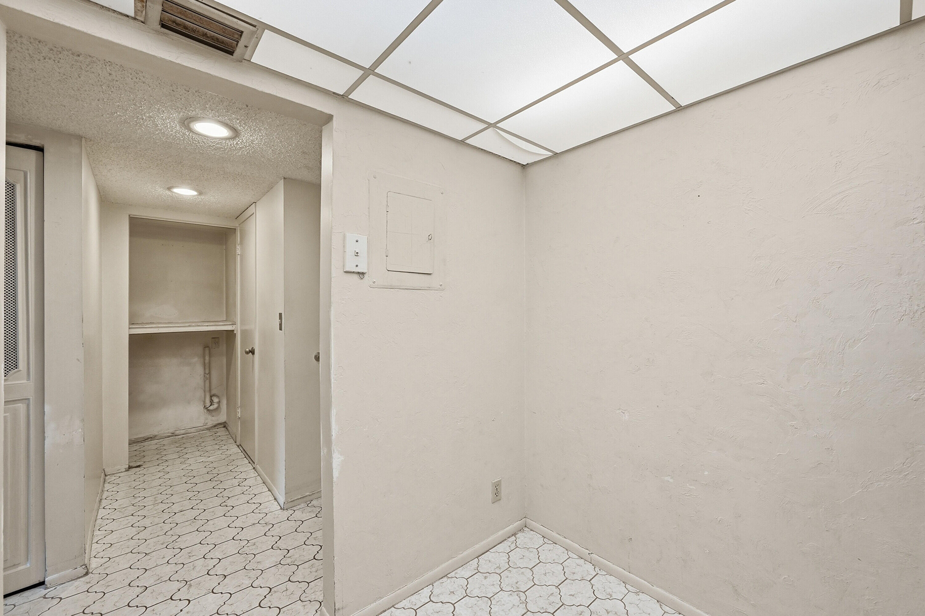 6195 Rock Island Road, Unit 210 Tamarac, FL 33319 - Photo 11 of 26 a view of bathroom