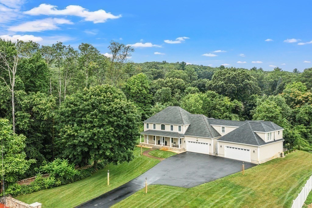 127 Parker Road Chelmsford, MA 01824 - Photo 1 of 42 Gallery Image 1