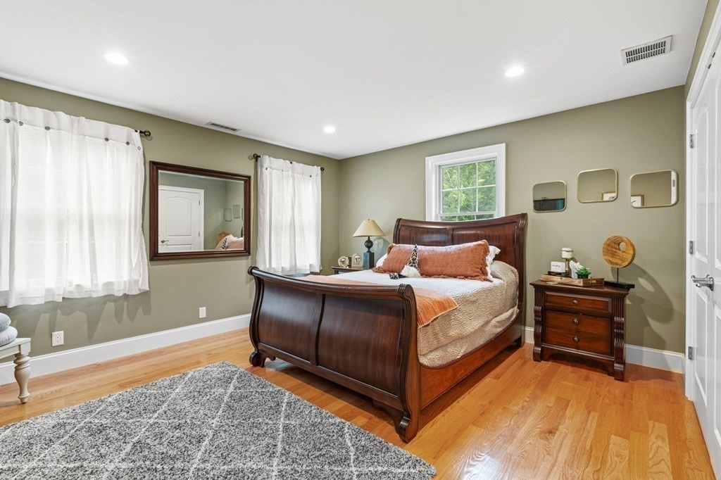 127 Parker Road Chelmsford, MA 01824 - Photo 21 of 42 Gallery Image 21