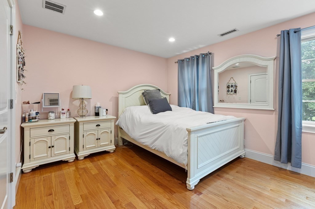 127 Parker Road Chelmsford, MA 01824 - Photo 22 of 42 Gallery Image 22