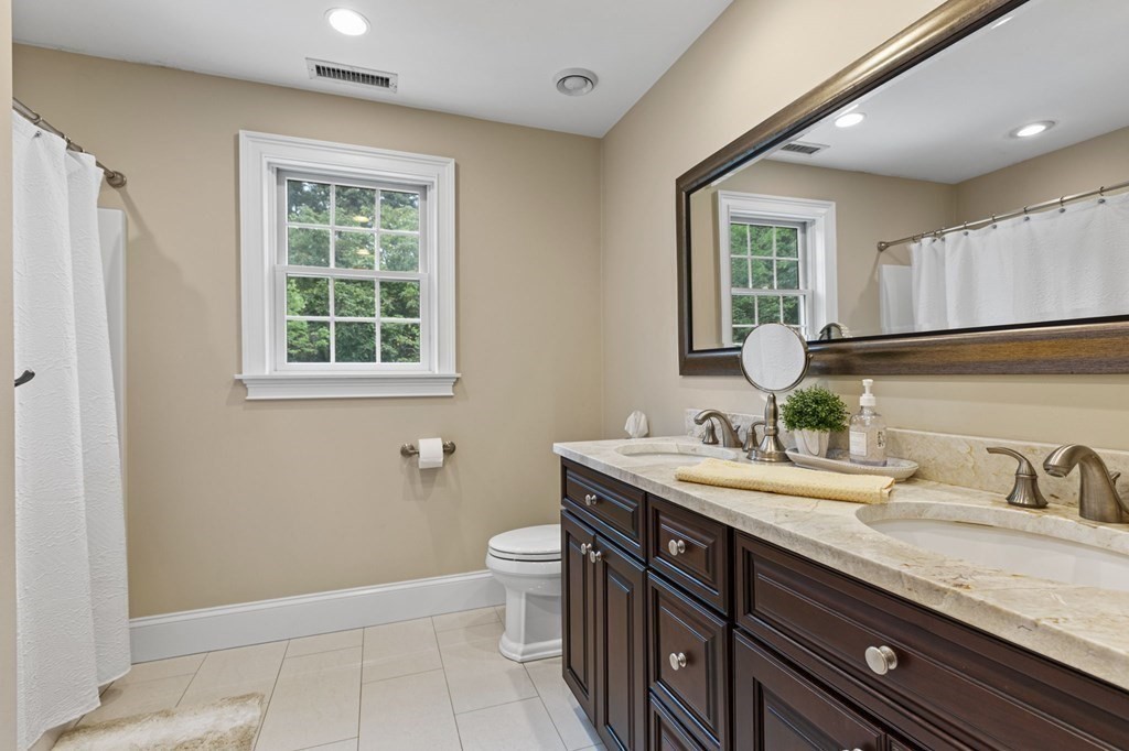 127 Parker Road Chelmsford, MA 01824 - Photo 23 of 42 Gallery Image 23