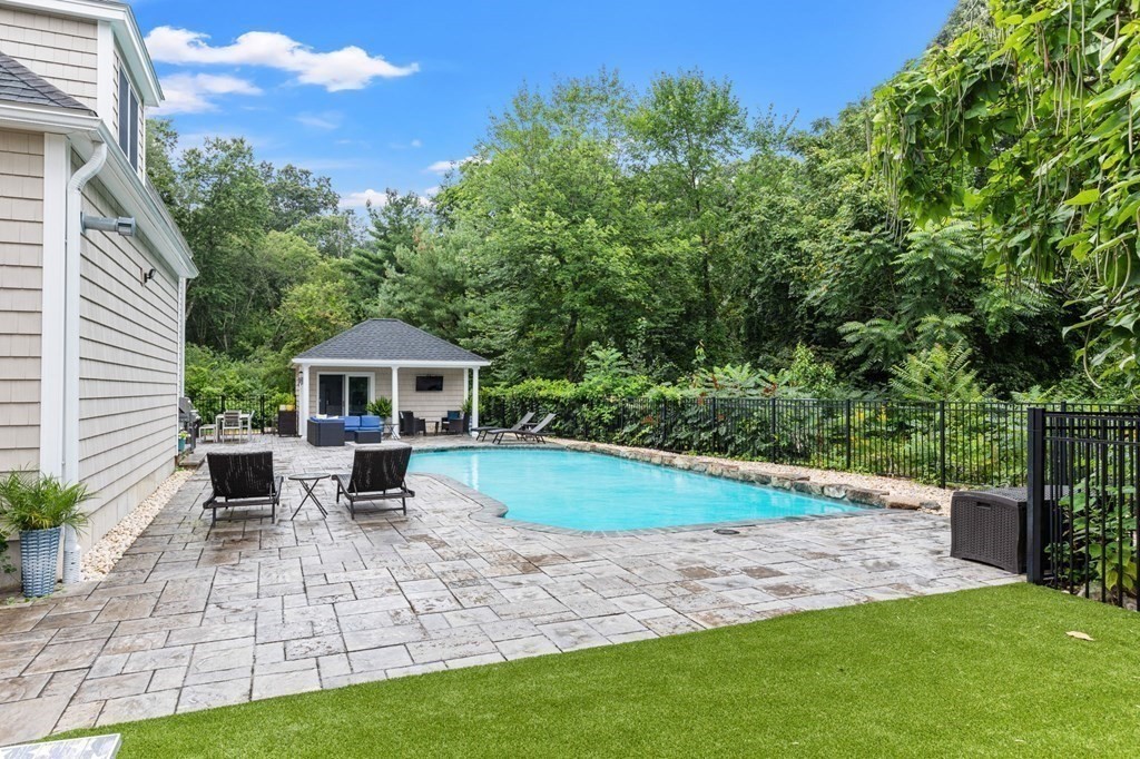 127 Parker Road Chelmsford, MA 01824 - Photo 33 of 42 Gallery Image 33