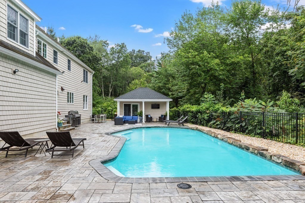 127 Parker Road Chelmsford, MA 01824 - Photo 34 of 42 Gallery Image 34